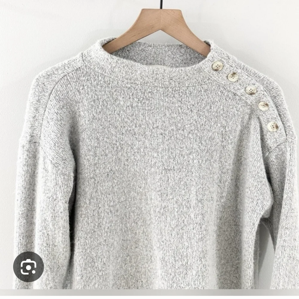 LOFT Cozy Light Gray shoulder Button Accent Mockneck Sweater, Size Small